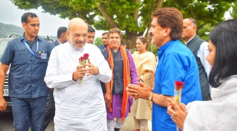 Amit Shah Interacts With Several Delegations, J&K BJP Leaders During Srinagar Visit