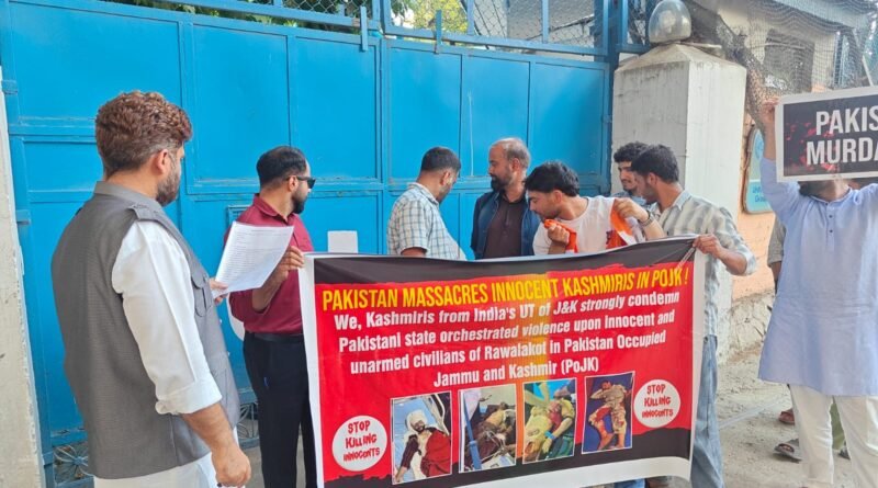 Anti-Pakistan Protest Outside UN Office in Srinagar Over Civilian Killings in PoJK