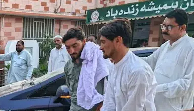 11 killed, 30 injured in suicide attack at police checkpoint in Pakistan
