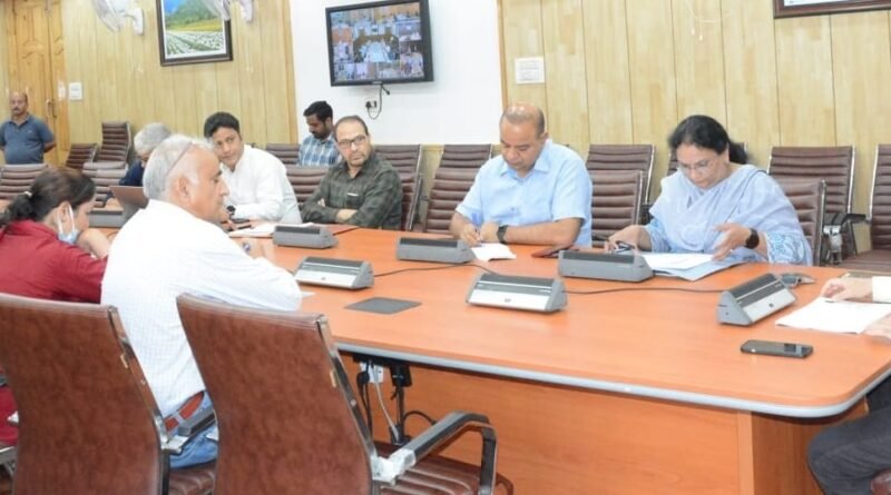 Dulloo reviews measures to control Lumpy Skin Disease in J&K