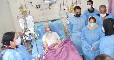 Health Minister visits ailing father of MP Er. Rashid at SMHS Hospital