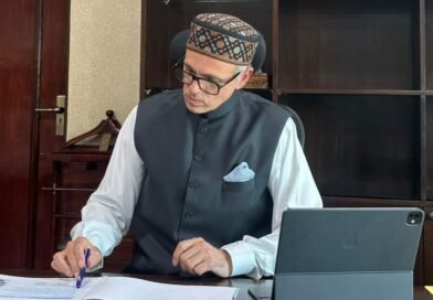 Omar Abdullah urges centre to ensure timely transportation of Haj pilgrims’ baggage to J&K