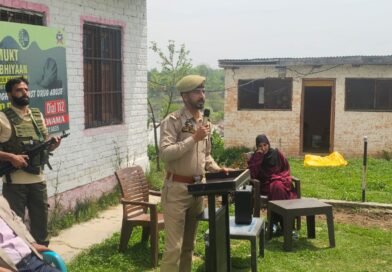 Nasha Mukt Abhiyan: Police conducts inspection of medical shops in Pulwama