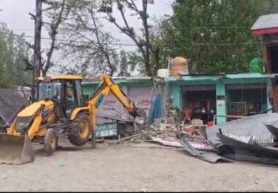 District Admin Anantnag goes tough on NDPS Act violators, demolishes illegal properties of drug peddlers built on State Land