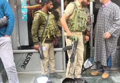 Anantnag Police Cracks Down on Illegal Sale of Controlled Medicines; Medical Store Sealed