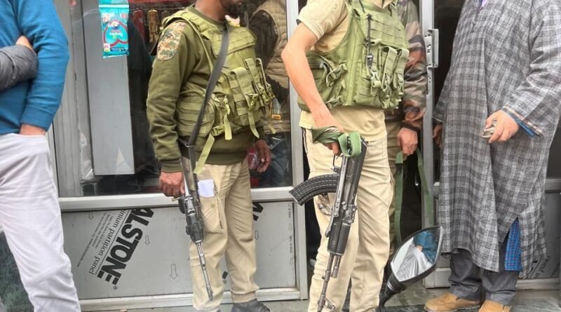 Anantnag Police Cracks Down on Illegal Sale of Controlled Medicines; Medical Store Sealed