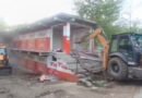 Anantnag Police Demolishes 15-Shop Illegal Commercial Complex Worth ₹1 Crore Belonging to Drug Peddler in Waghama