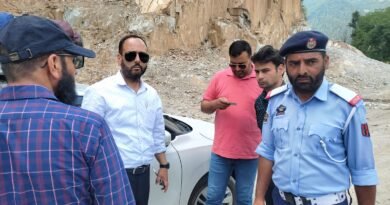 J&K Enforcement Squad Seizes 9 Vehicles, Imposes ₹1.65 Lakh Fine in Major Traffic Drive Across Baramulla and Uri