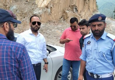 J&K Enforcement Squad Seizes 9 Vehicles, Imposes ₹1.65 Lakh Fine in Major Traffic Drive Across Baramulla and Uri