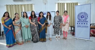Railway Employees Felicitated at Railway Officers’ Club; Mrs. Rakhi Kumar, President, Women Welfare Organisation, Honours 13 Railway Staff