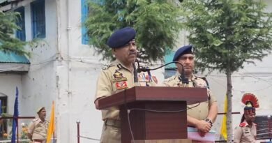 DGP flags off 45 mountain rescue teams for Amarnath Yatra