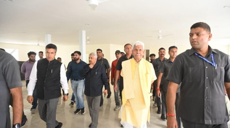 LG visits Pahalgam, reviews arrangements for Amarnath Yatra