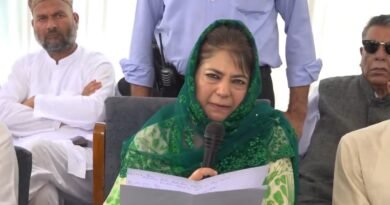Mehbooba Mufti apologises for Jantar Mantar remarks, announces August 5 protests