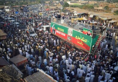 Thousands of Imran Khan supporters start march to Pakistani capital, party says