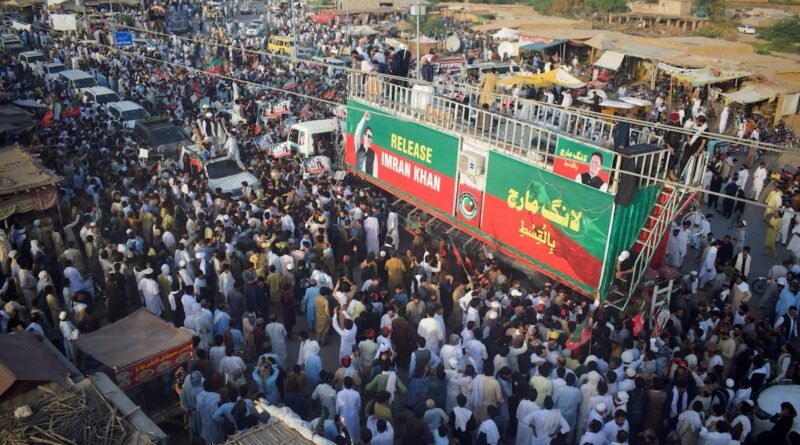 Thousands of Imran Khan supporters start march to Pakistani capital, party says