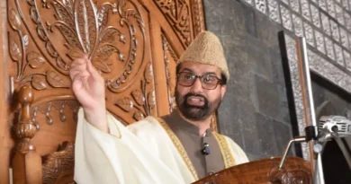 Nepal tragedy should serve as warning for Kashmir: Mirwaiz