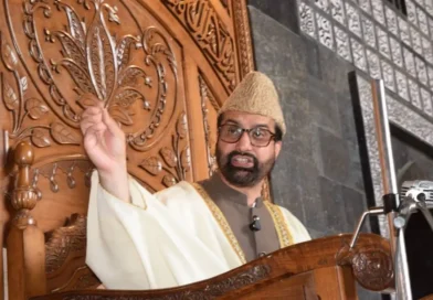 Nepal tragedy should serve as warning for Kashmir: Mirwaiz