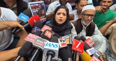 PDP’s Iltija Mufti Leads Protest at Jablipora Fruit Mandi, Demands Crop Insurance and Slams Omar Abdullah Government