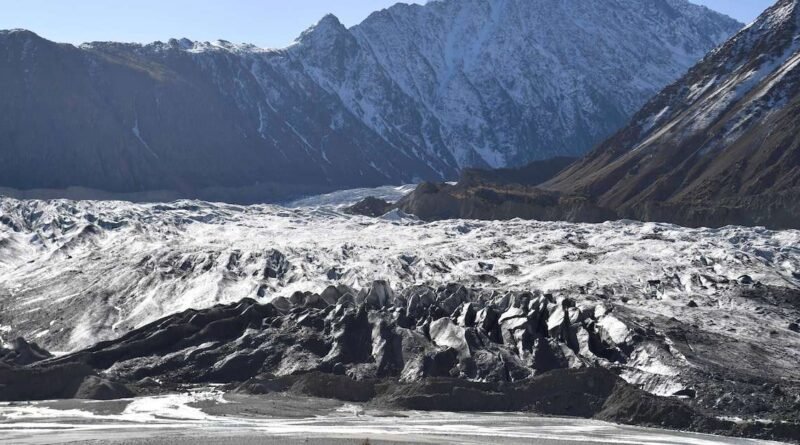 Strong earthquake hits Hindu Kush, shakes Afghanistan, Pakistan