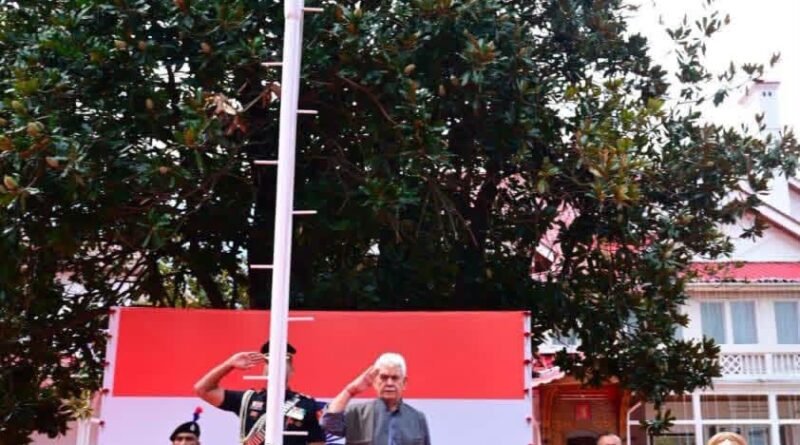 LG Manoj Sinha Hoists National Flag at Lok Bhavan on 80th Independence Day