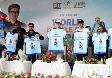 CM Omar flags off cyclothon to mark World Bicycle Day