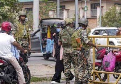 Restrictions persisted in Srinagar parts on second day