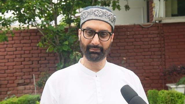 India-Pakistan dialogue necessary for peace in region: Mirwaiz Umar Farooq